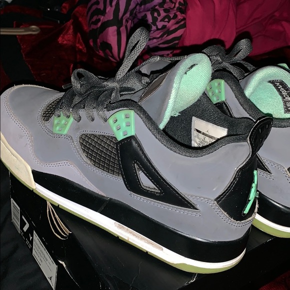 Air Jordan 4 “Glow” - Picture 6 of 6